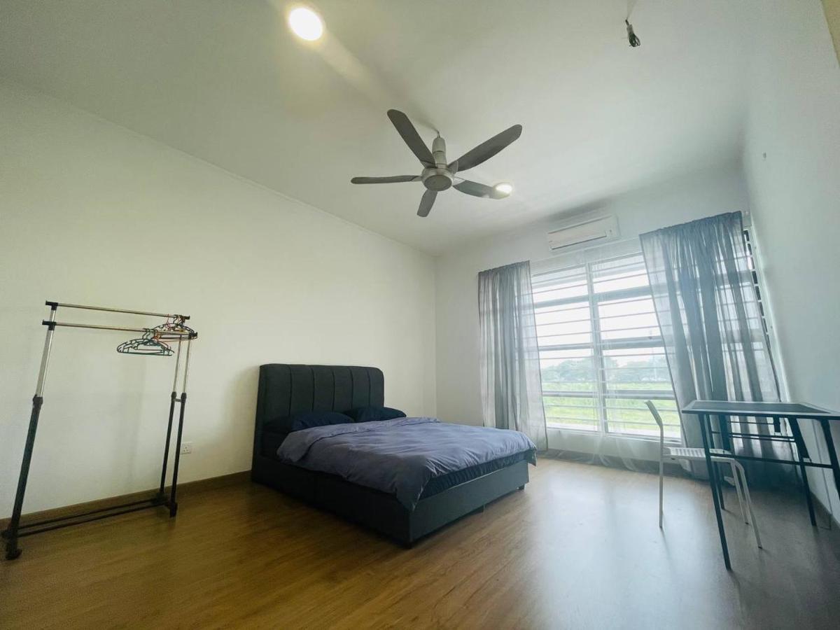 Homestay 3Br Near Setia Alam Шах-Алам Экстерьер фото