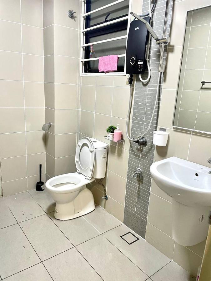 Homestay 3Br Near Setia Alam Шах-Алам Экстерьер фото